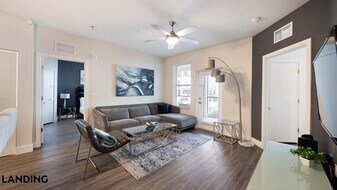 4950 W Prescott St, Unit 5114 in Tampa, FL - Building Photo