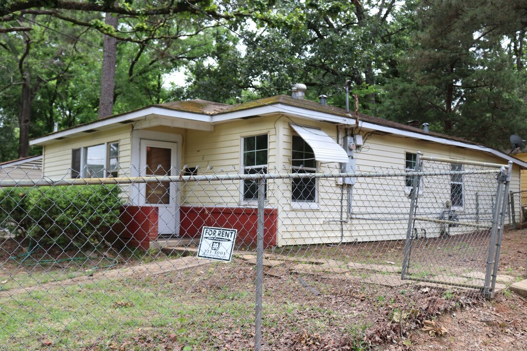 1657 Midway Ave in Shreveport, LA - Building Photo