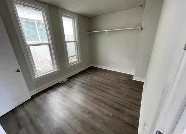 property at 1528 W Maxwell Ave