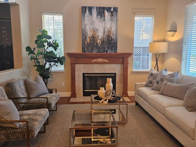 1428 Legend Ln in Brentwood, CA - Building Photo - Building Photo