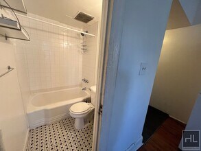 916 Lafayette Ave-Unit -5 in Brooklyn, NY - Building Photo - Building Photo