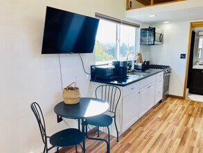 2715 Alta St in Los Angeles, CA - Building Photo - Building Photo