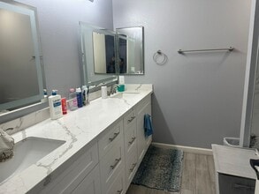 16325 Applegate Dr in Fontana, CA - Building Photo - Building Photo