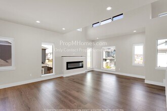 4089 SE 68th Ave in Hillsboro, OR - Building Photo - Building Photo