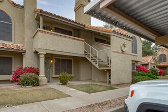 5704 E Aire Libre Ave in Scottsdale, AZ - Foto de edificio - Building Photo