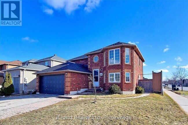 229 Dunsmore Ln in Barrie, ON - Building Photo - Building Photo