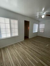 962 Park Ave NE in Salem, OR - Building Photo - Building Photo