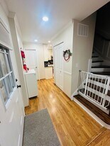 2062 Danbury Pl in Hoffman Estates, IL - Building Photo