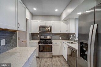 3239 Gunston Rd in Alexandria, VA - Building Photo - Building Photo