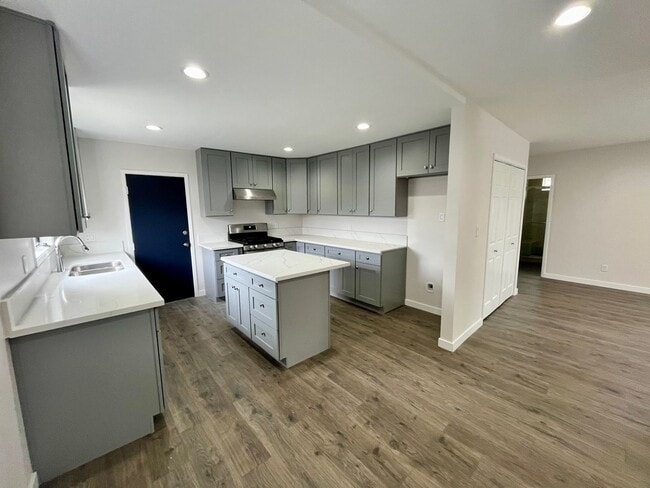 property at 15332-15332 Freeman Ave