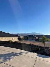 2762 W Trasimeno Dr in Saint George, UT - Building Photo - Building Photo