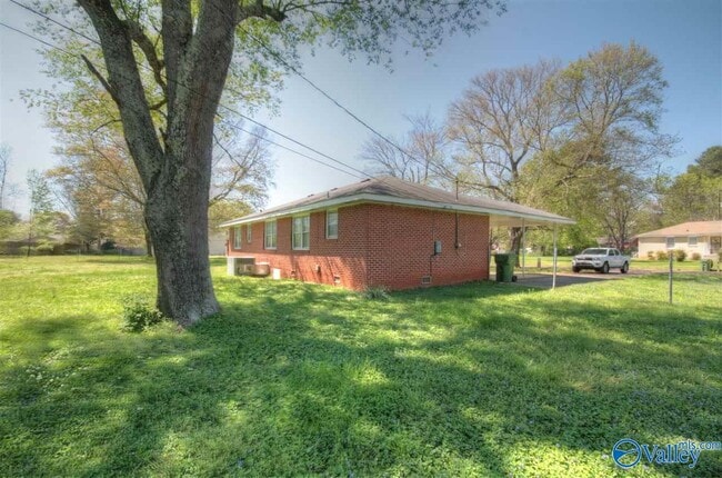 2803 Mallory Ave NW in Huntsville, AL - Foto de edificio - Building Photo