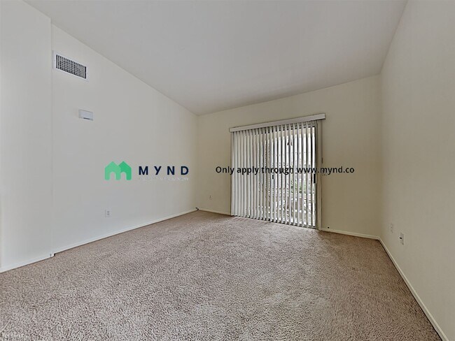 1881 W Alexander Rd-Unit -Apt 2076 in North Las Vegas, NV - Building Photo - Building Photo