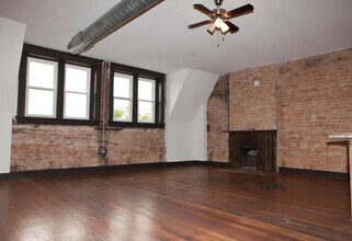 2611 Short Vine St in Cincinnati, OH - Foto de edificio - Building Photo