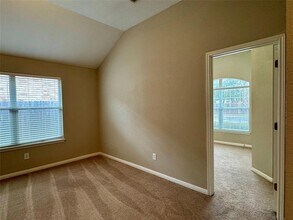 13509 Shawna Dnay Dr in Austin, TX - Building Photo - Building Photo