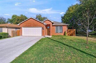 207 W Wilson Ave in Sherman, TX - Building Photo - Building Photo