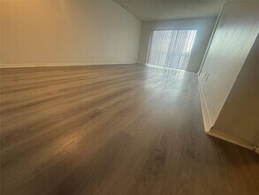 7960 N Colony Cir in Tamarac, FL - Building Photo - Building Photo