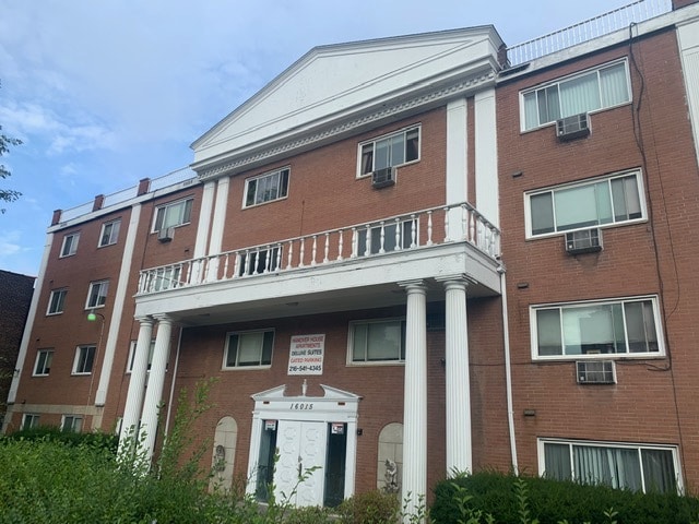 Hanover House Apartments in Cleveland, OH - Building Photo - Building Photo