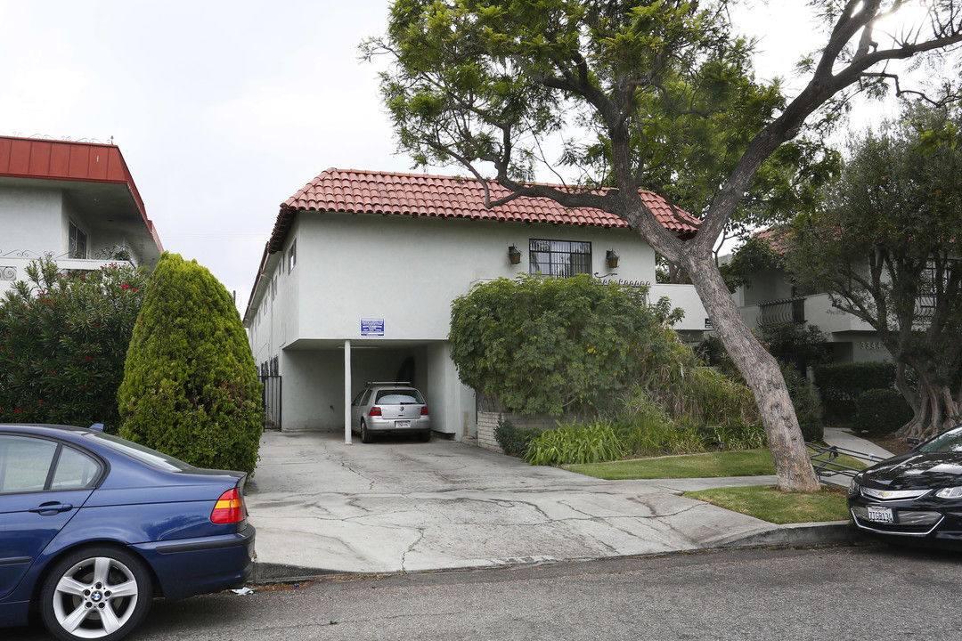 3338 Mentone Ave in Los Angeles, CA - Building Photo