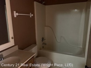 104 E Center St in Jonesboro, AR - Foto de edificio - Building Photo