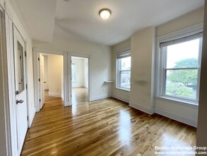 92 L St, Unit 2 in Boston, MA - Building Photo - Building Photo