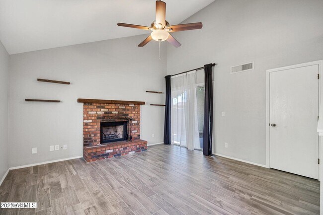 222 W Brown Rd in Mesa, AZ - Building Photo - Building Photo