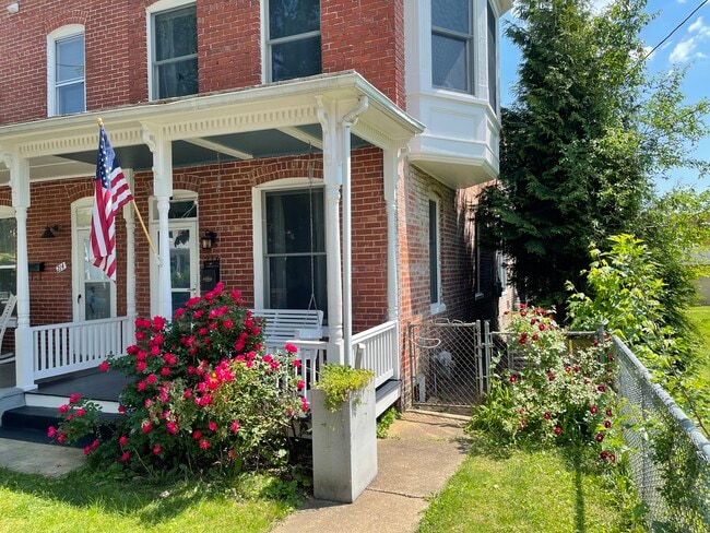 216 Washington St in Frederick, MD - Building Photo - Building Photo