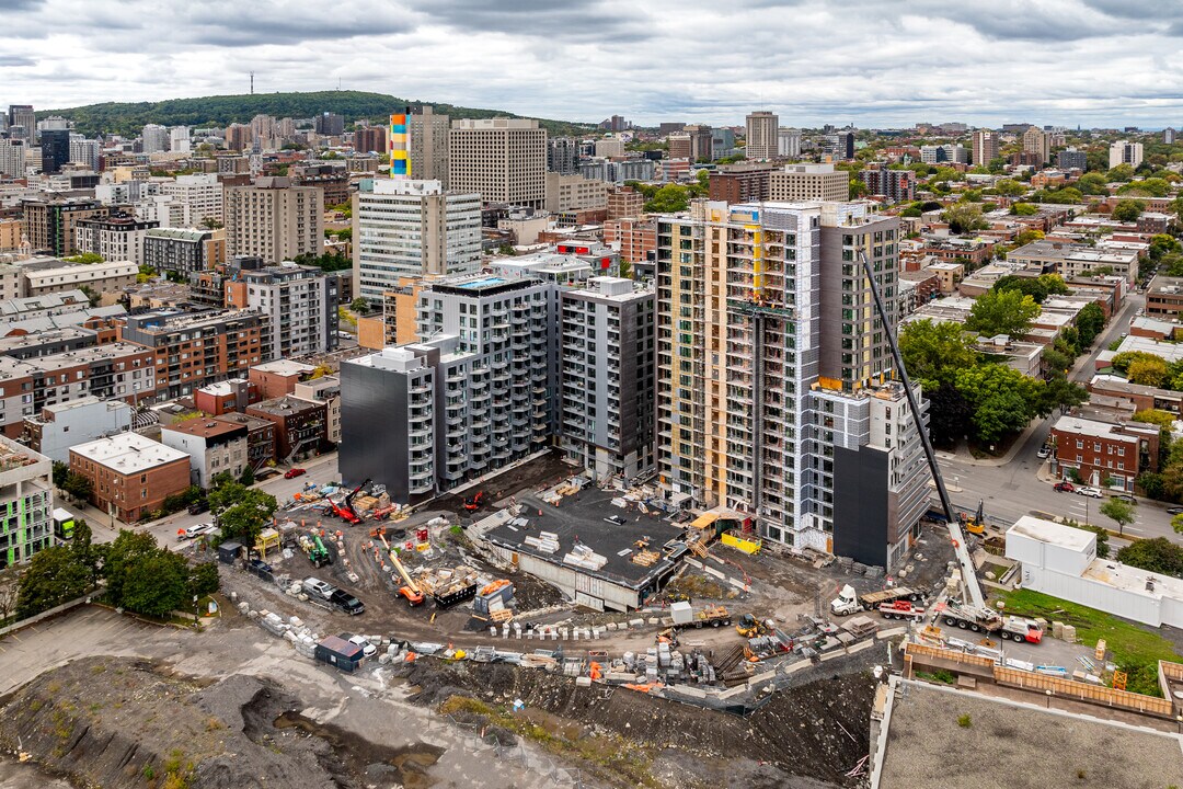 Louis Phase 1 in Montréal, QC - Building Photo