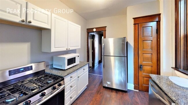 2354 Stratford Ave in Cincinnati, OH - Building Photo - Building Photo