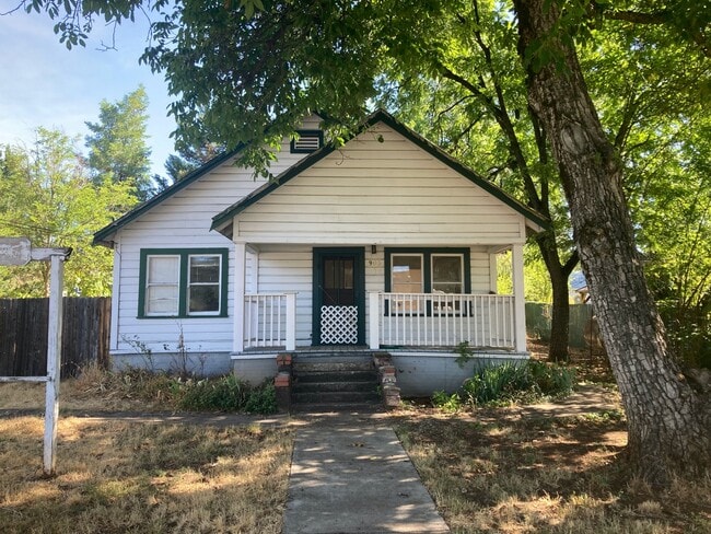 property at 901-903 Main St