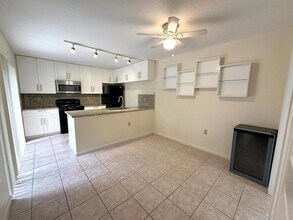 579 Green Springs Pl in West Palm Beach, FL - Building Photo - Building Photo