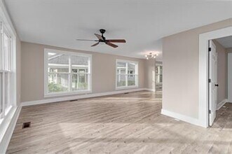 730 W Cherry Ave in Jonesboro, AR - Building Photo - Building Photo