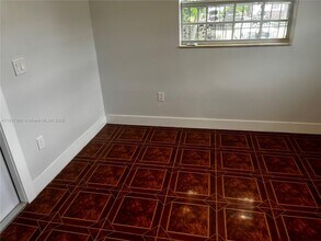 2968 NW 59th St in Miami, FL - Building Photo - Building Photo