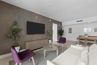 601 NE 1st Ave in Miami, FL - Building Photo - Building Photo