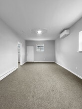 186 Rodman St, Unit 1 in Fall River, MA - Foto de edificio - Building Photo