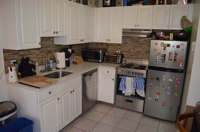 50 Myano Ln, Unit # 11 in Stamford, CT - Building Photo - Building Photo