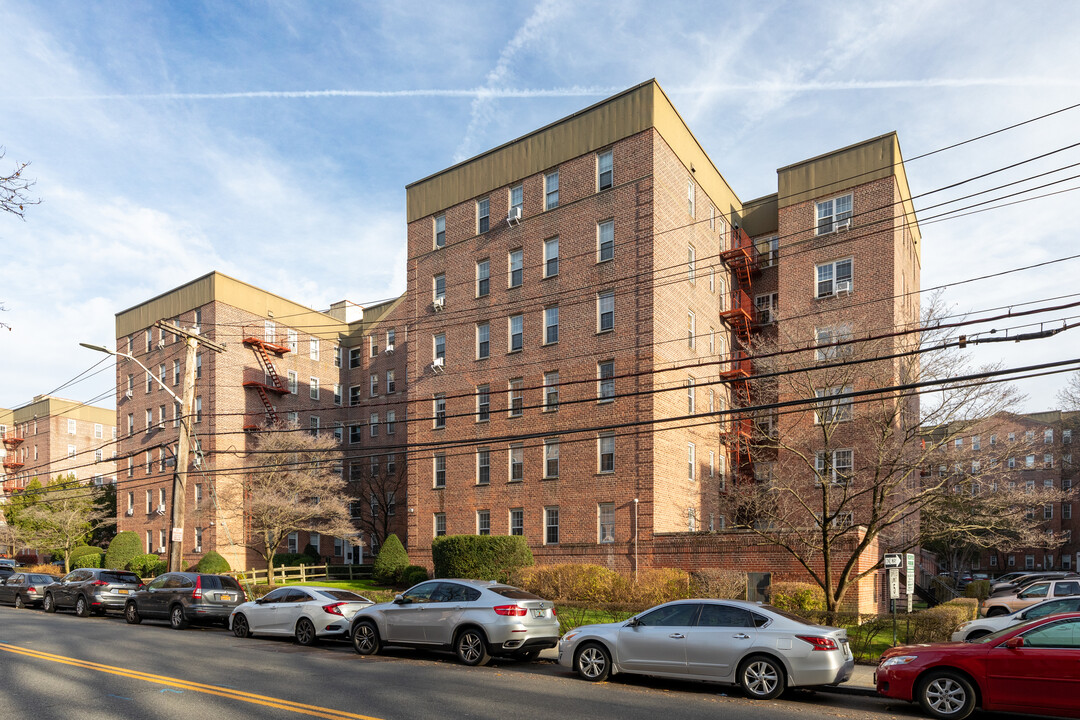 Fleetwood Park Cooperative in Yonkers, NY - Building Photo