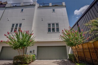 1102 Thompson St in Houston, TX - Building Photo - Building Photo
