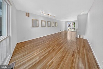 73 G St SW in Washington, DC - Building Photo - Building Photo