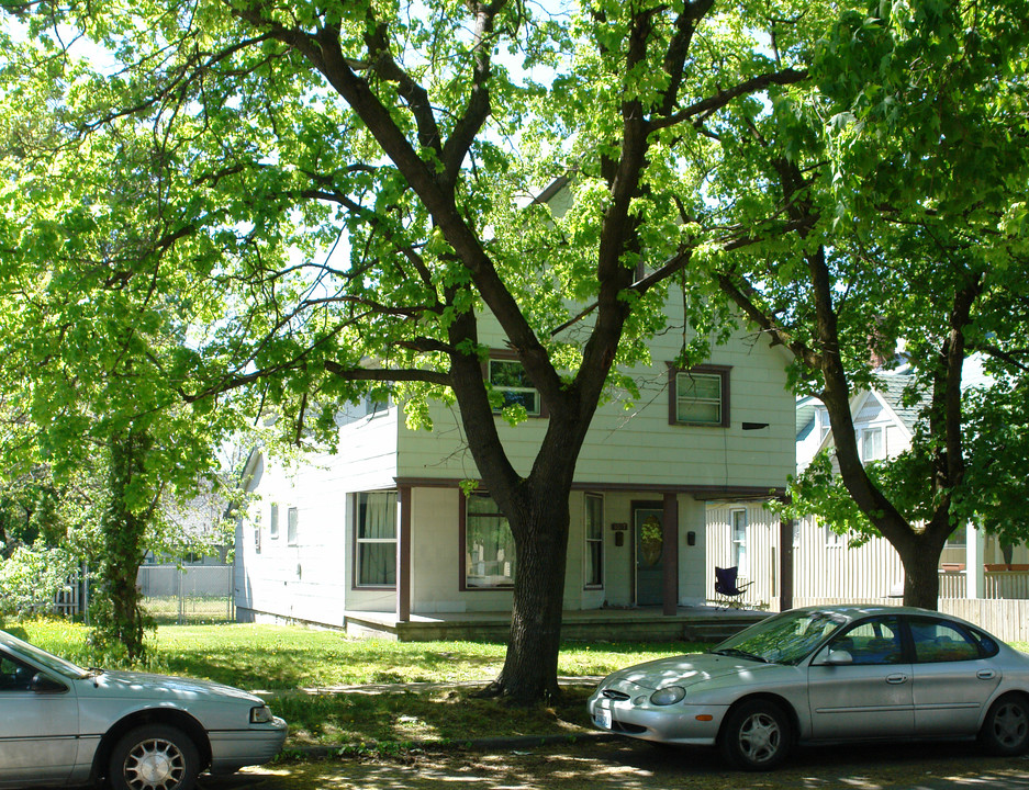 1017 W Augusta Ave in Spokane, WA - Building Photo