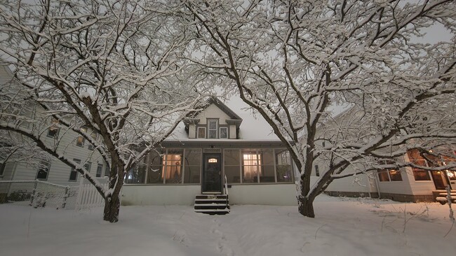 1901 -2301 Fillmore Street NE Minneapolis, MN 5541 in Minneapolis, MN - Building Photo - Building Photo