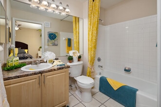 Kendall Ridge Apartment Homes in Bradenton, FL - Foto de edificio - Building Photo