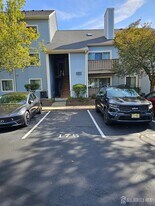 1217 Aspen Dr in Plainsboro, NJ - Building Photo