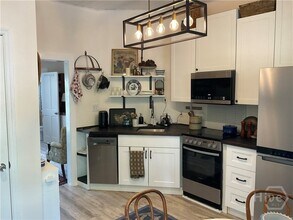 524 E Charlton St in Savannah, GA - Building Photo - Building Photo