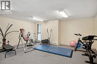 1040 Pacific St in Vancouver, BC - Building Photo - Building Photo