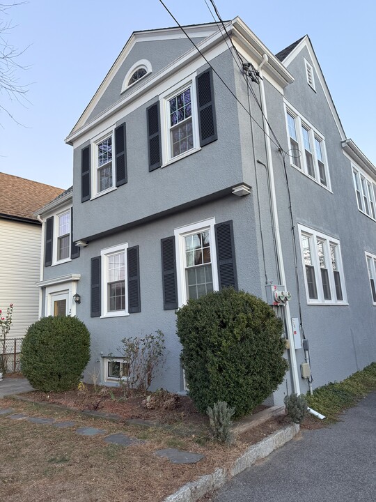 28 Spruce St, Unit 2nd Floor in New Rochelle, NY - Building Photo