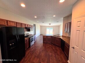 8224 Golden Bamboo Dr in Jacksonville, FL - Building Photo - Building Photo
