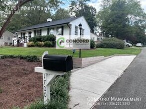 1700 Liberty Dr in Greensboro, NC - Building Photo - Building Photo