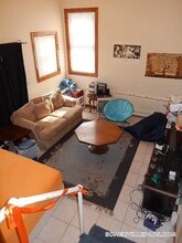 83 Yorktown St, Unit 1 in Somerville, MA - Building Photo - Building Photo