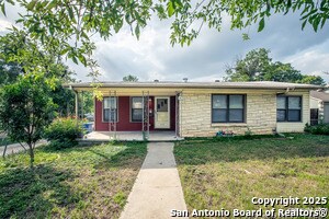 223 Northill Dr in San Antonio, TX - Foto de edificio - Building Photo